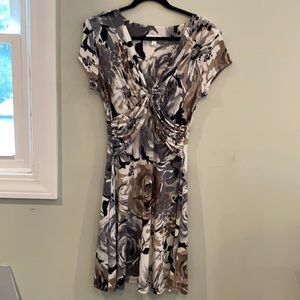 Women’s A-line short sleeved dress